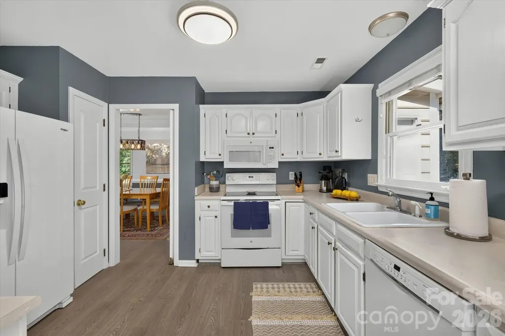 9801 Deer Spring Lane Charlotte NC 28210
