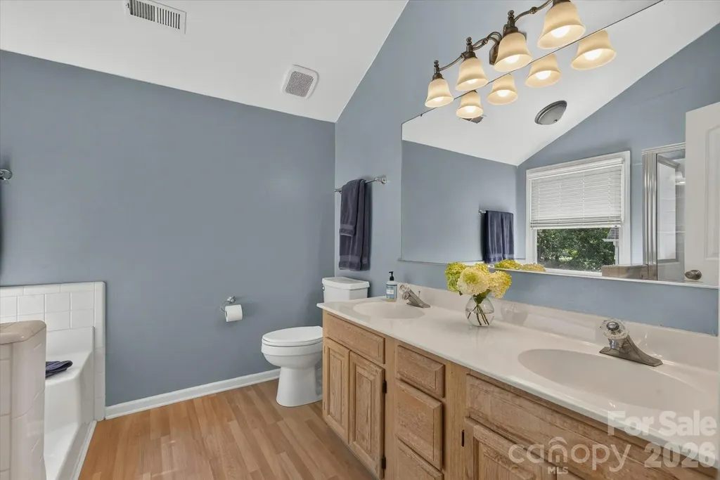 9801 Deer Spring Lane Charlotte NC 28210