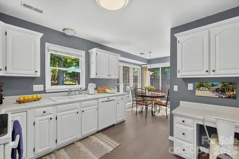 9801 Deer Spring Lane Charlotte NC 28210