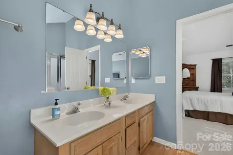 9801 Deer Spring Lane Charlotte NC 28210