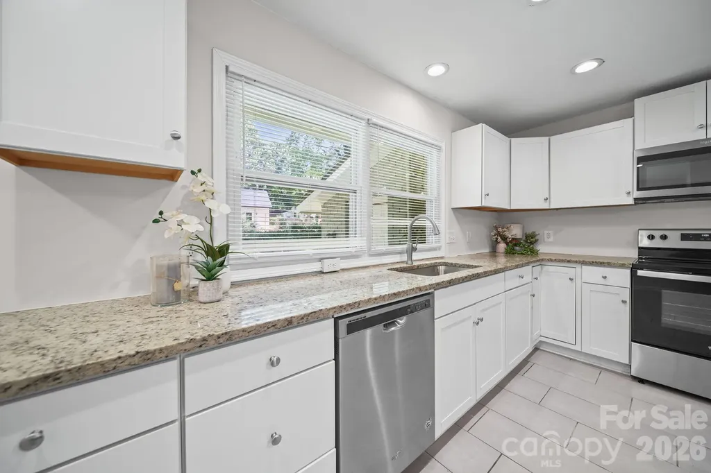4316 Mckinley Drive Charlotte NC 28208