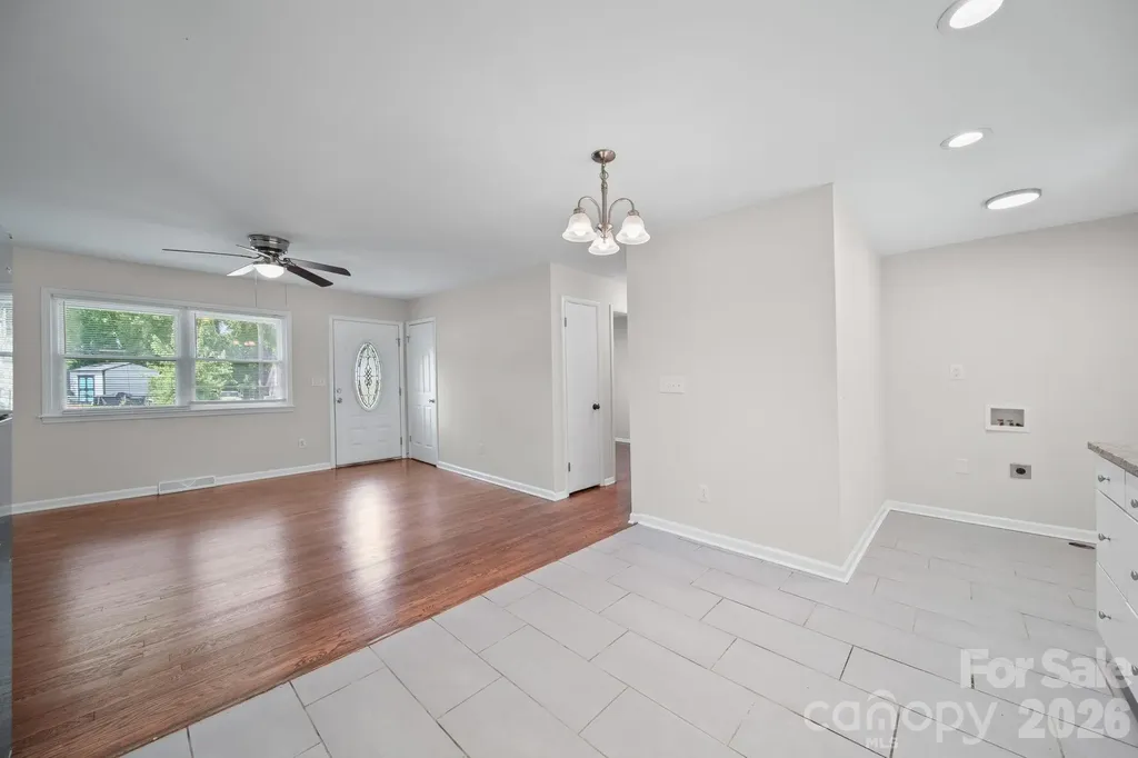4316 Mckinley Drive Charlotte NC 28208