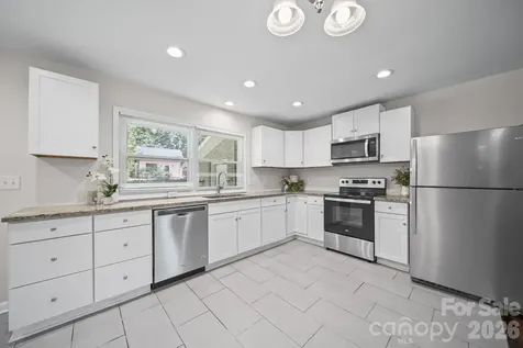 4316 Mckinley Drive Charlotte NC 28208