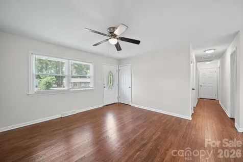 4316 Mckinley Drive Charlotte NC 28208