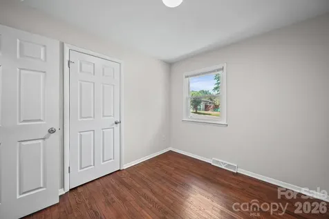 4316 Mckinley Drive Charlotte NC 28208