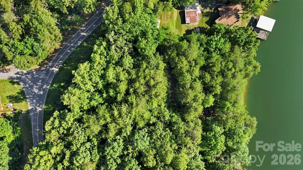 000 Pinehaven Drive New London NC 28127