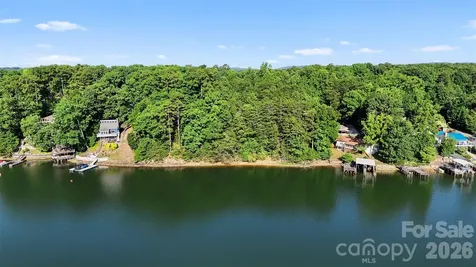 000 Pinehaven Drive New London NC 28127