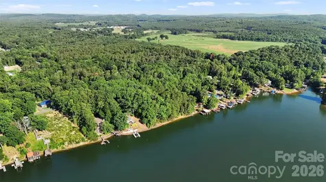 000 Pinehaven Drive New London NC 28127