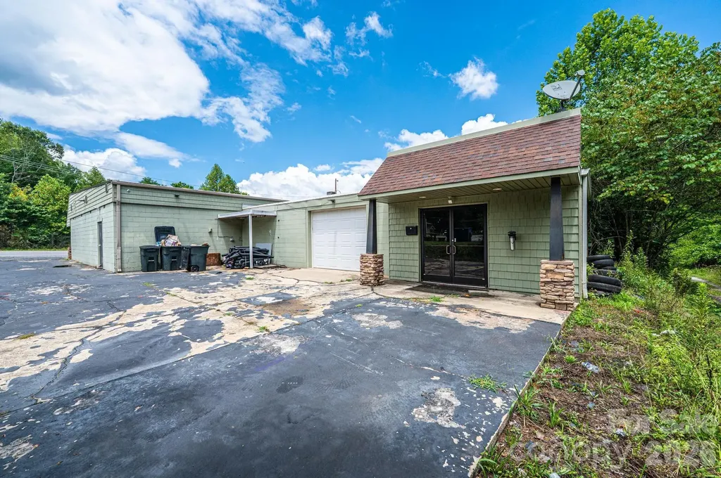 2301 Morganton Boulevard SW Lenoir NC 28645