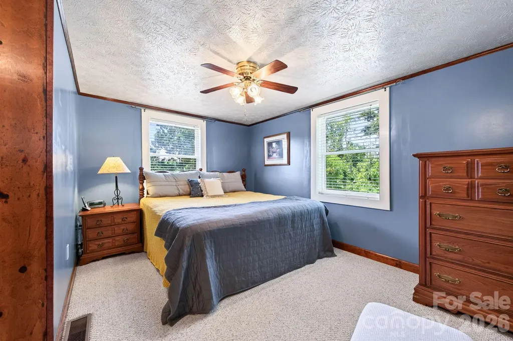 82 Sharon Road Fairview NC 28730