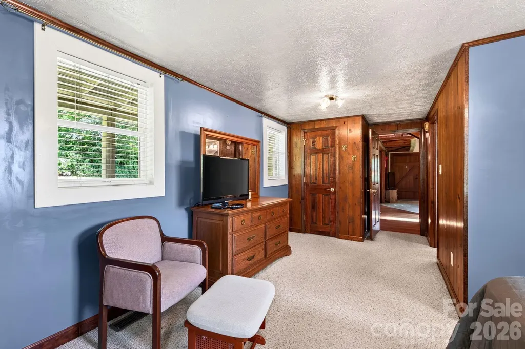 82 Sharon Road Fairview NC 28730