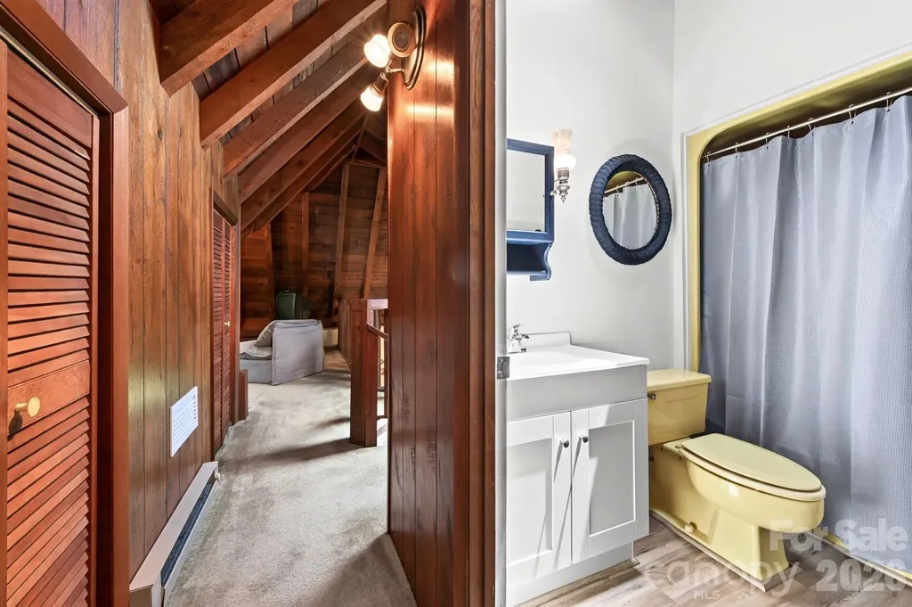 82 Sharon Road Fairview NC 28730