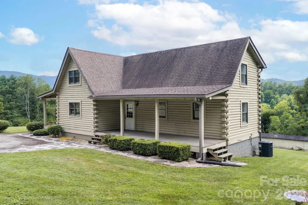 82 Sharon Road Fairview NC 28730