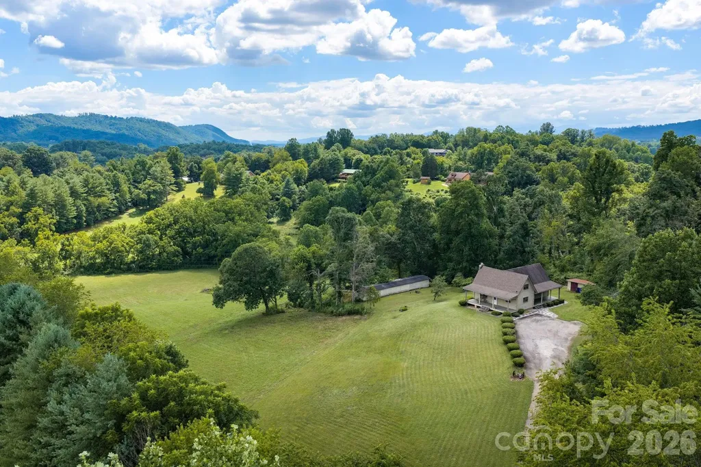 82 Sharon Road Fairview NC 28730