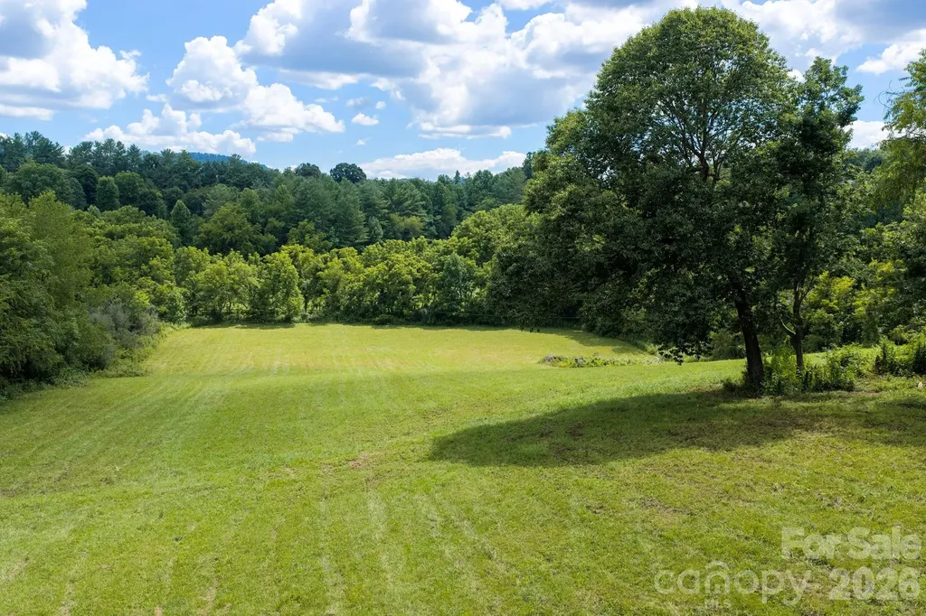 82 Sharon Road Fairview NC 28730