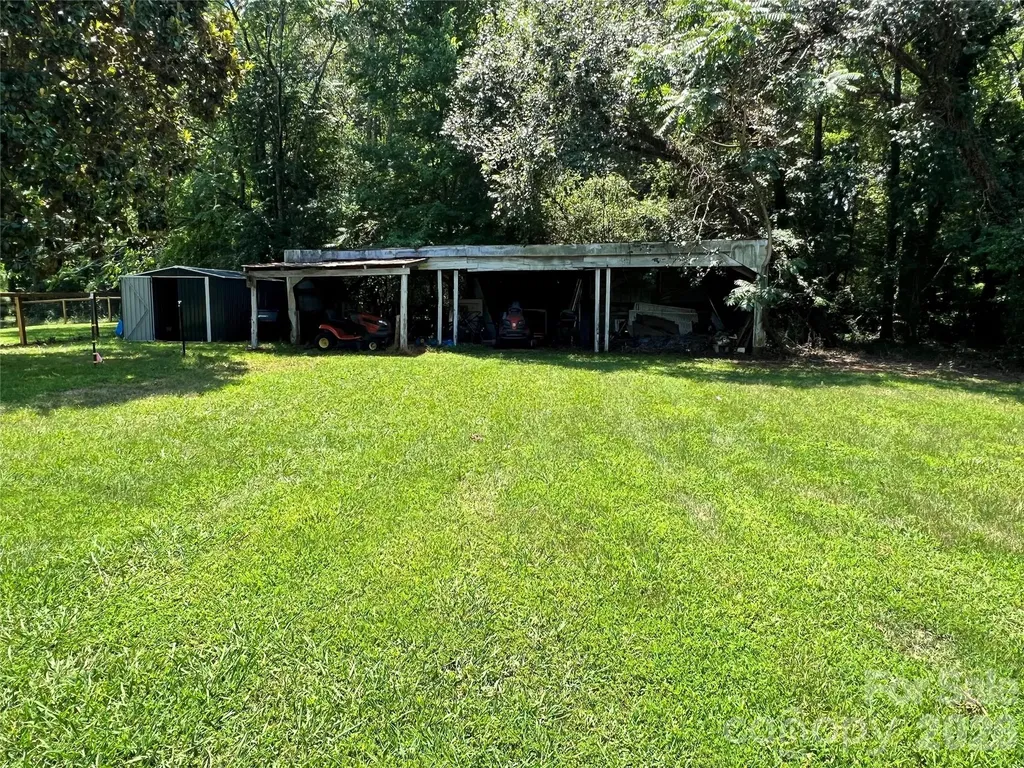 24520 Ridgecrest Road Locust NC 28097