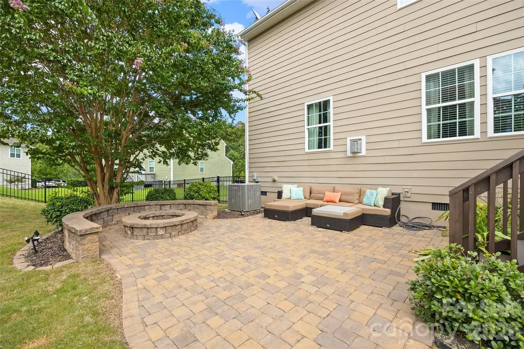 13403 Highflyer Woods Lane Charlotte NC 28278