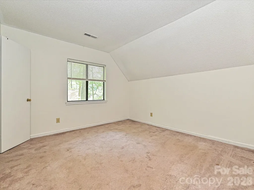 8401 Barncliff Road Charlotte NC 28227
