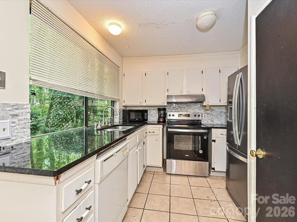 8401 Barncliff Road Charlotte NC 28227