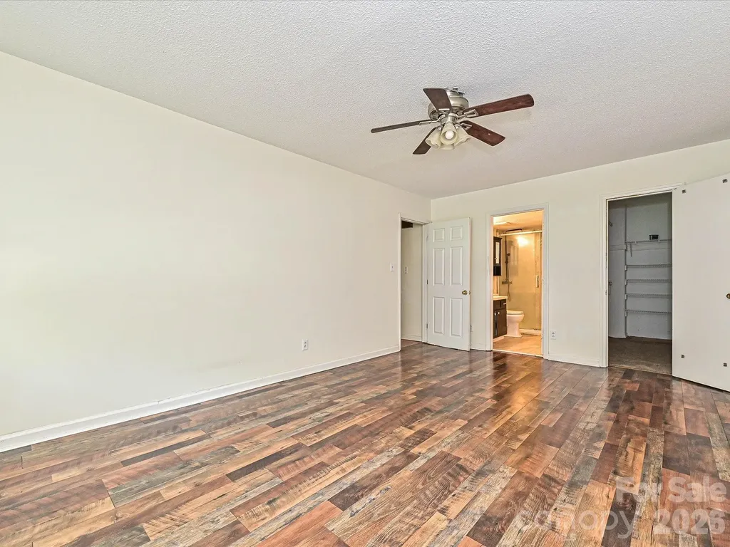 8401 Barncliff Road Charlotte NC 28227
