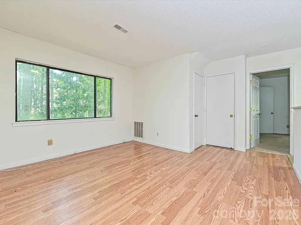 8401 Barncliff Road Charlotte NC 28227