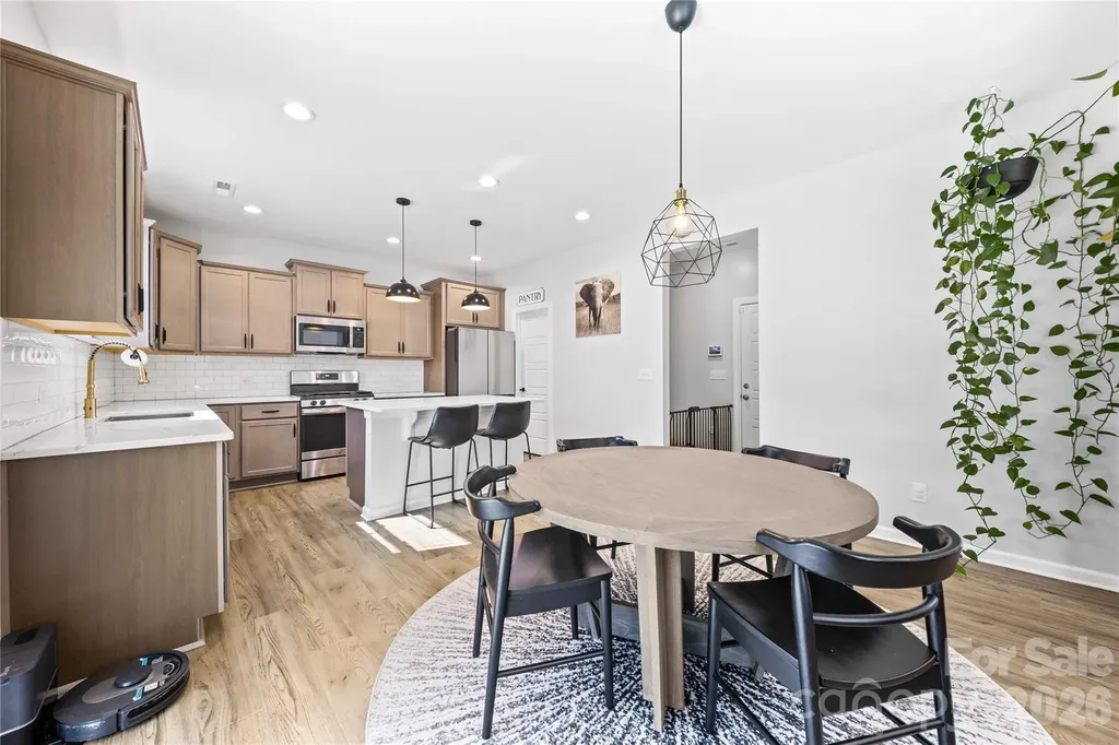 5005 Painswick Place Charlotte NC 28215