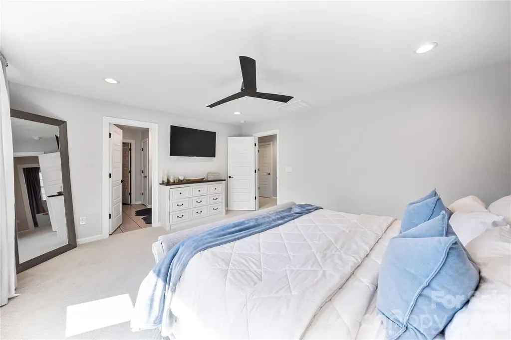 5005 Painswick Place Charlotte NC 28215