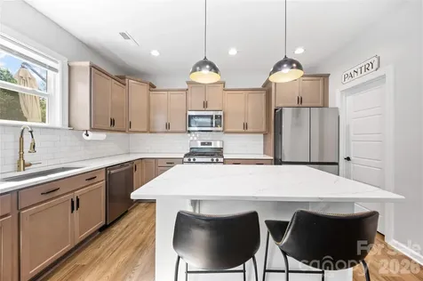 5005 Painswick Place Charlotte NC 28215