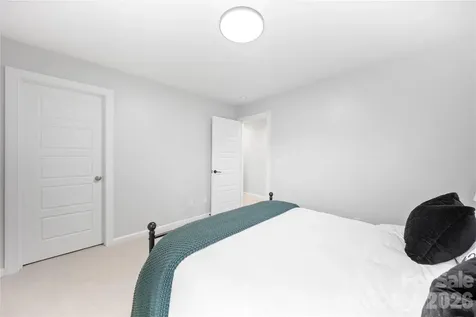 5005 Painswick Place Charlotte NC 28215