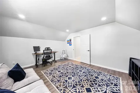 5005 Painswick Place Charlotte NC 28215