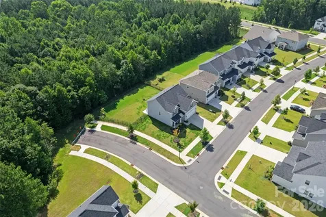 5005 Painswick Place Charlotte NC 28215