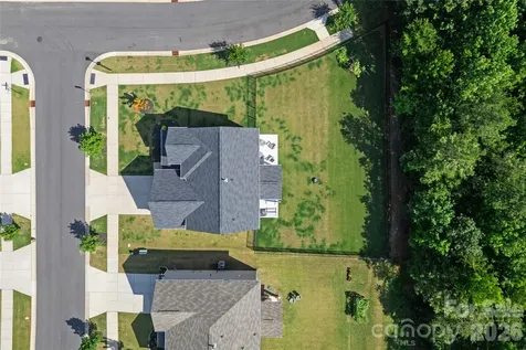 5005 Painswick Place Charlotte NC 28215