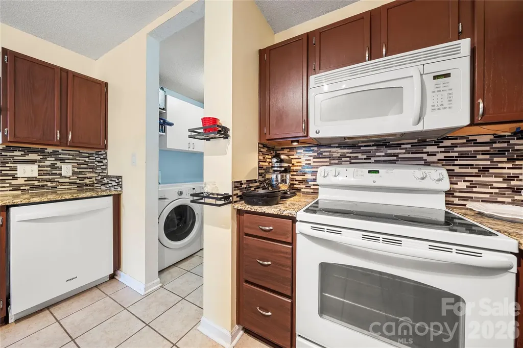 1623 Elk Creek Court Charlotte NC 28214