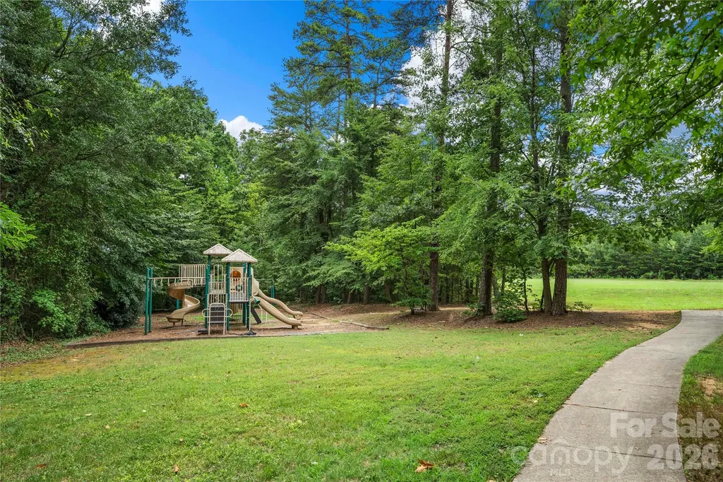 1623 Elk Creek Court Charlotte NC 28214