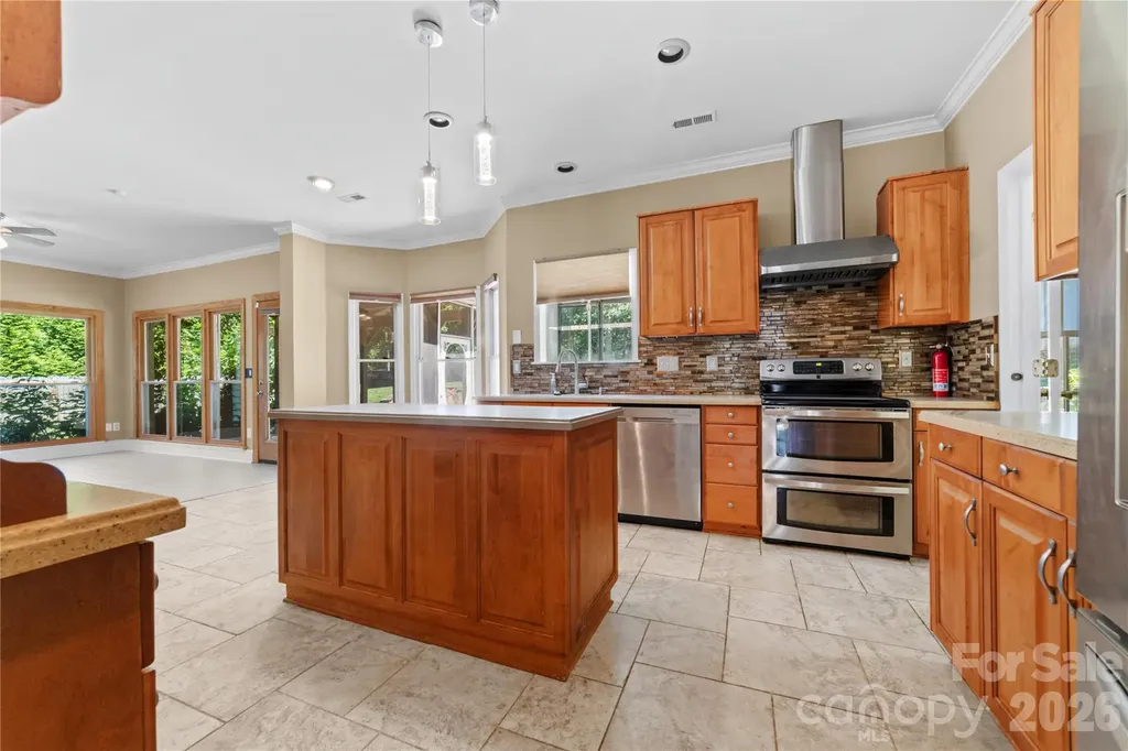 5010 Ardenwoods Drive Charlotte NC 28215