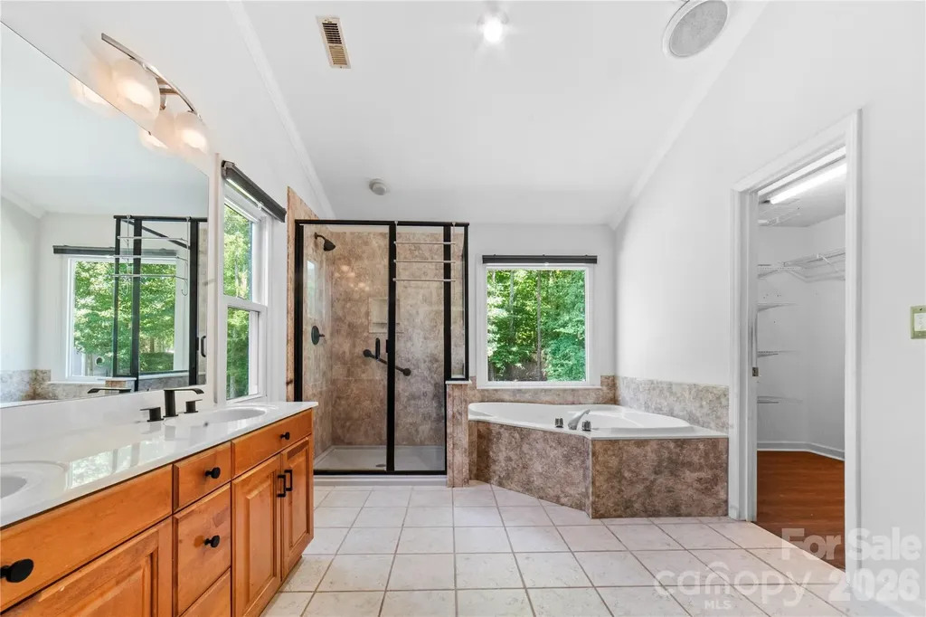 5010 Ardenwoods Drive Charlotte NC 28215