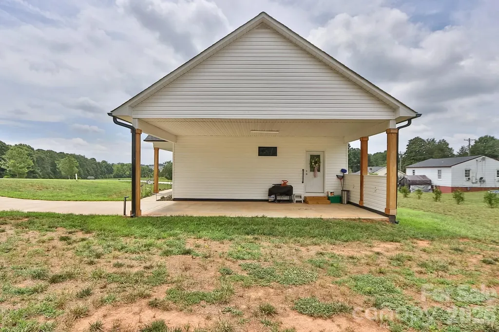 1307 Unifi Industrial Drive Yadkinville NC 27055