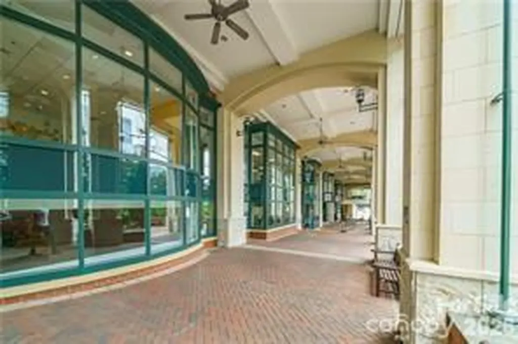 435 S Tryon Street Charlotte NC 28202