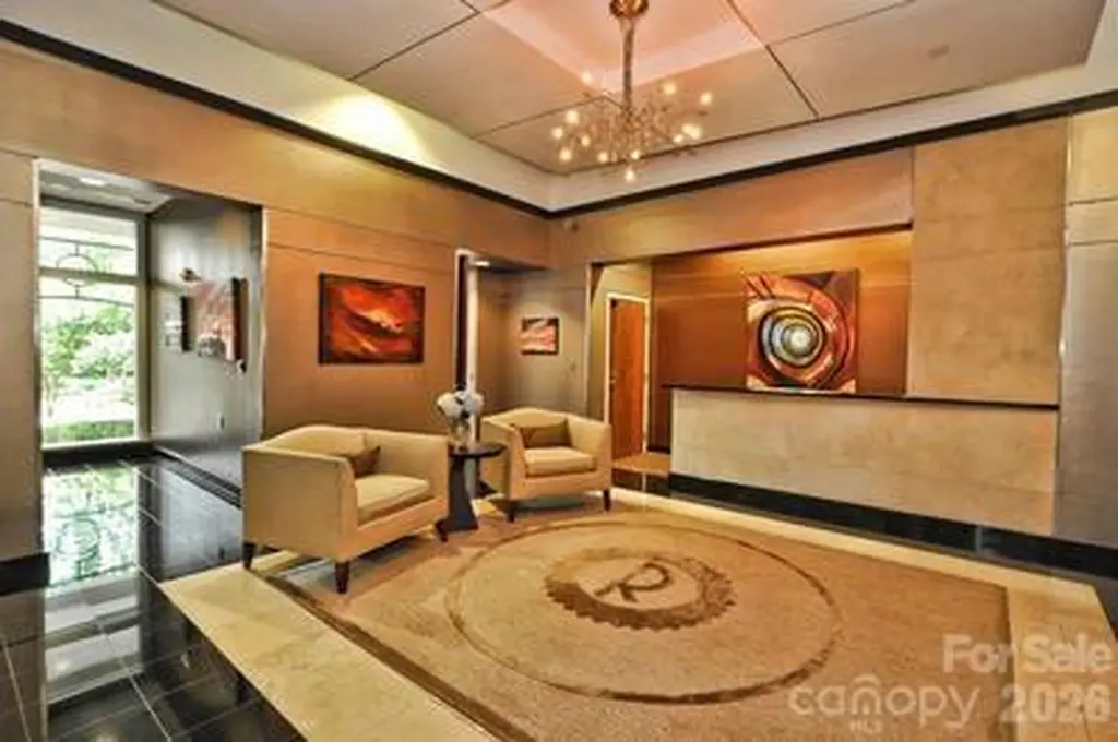 435 S Tryon Street Charlotte NC 28202