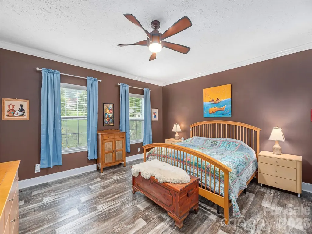 4687 Old Clyde Road Clyde NC 28721