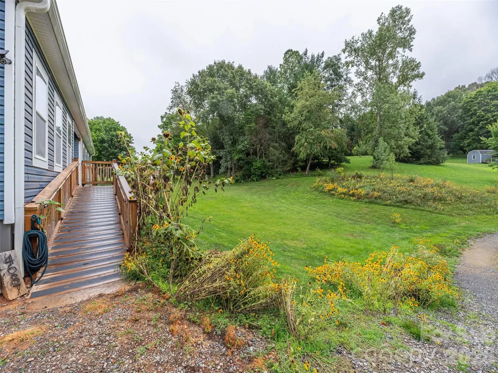 4687 Old Clyde Road Clyde NC 28721