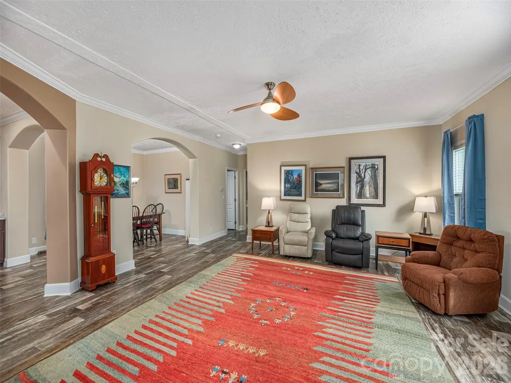 4687 Old Clyde Road Clyde NC 28721