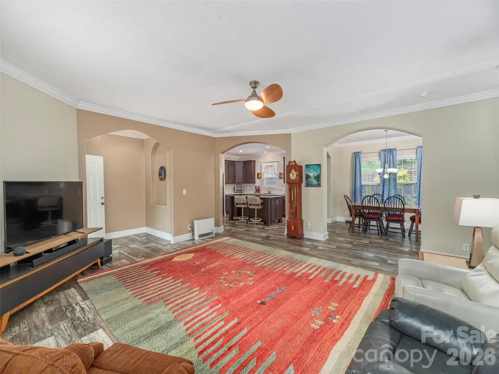 4687 Old Clyde Road Clyde NC 28721