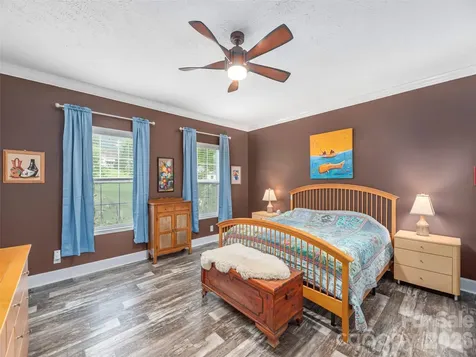 4687 Old Clyde Road Clyde NC 28721