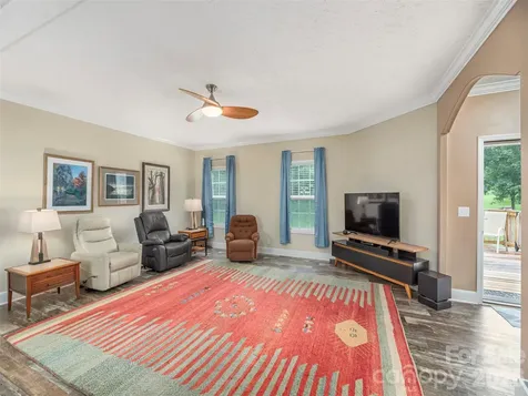 4687 Old Clyde Road Clyde NC 28721