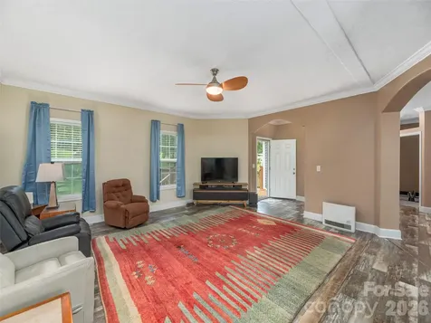 4687 Old Clyde Road Clyde NC 28721
