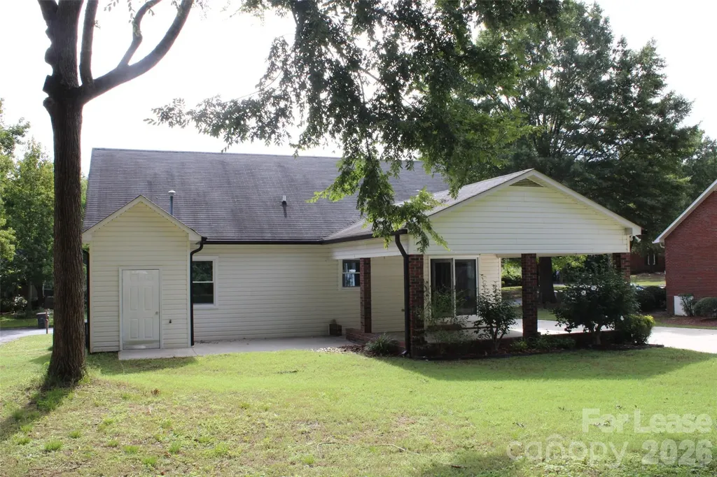 2212 Crosswinds Court Kannapolis NC 28083