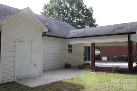 2212 Crosswinds Court Kannapolis NC 28083