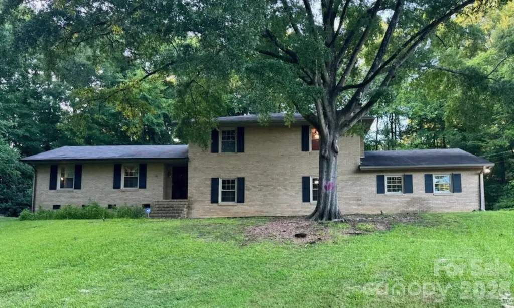 173 Hillcrest Avenue SE Concord NC 28025