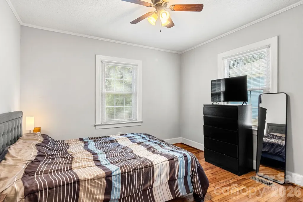 623 E 4th Avenue Gastonia NC 28054